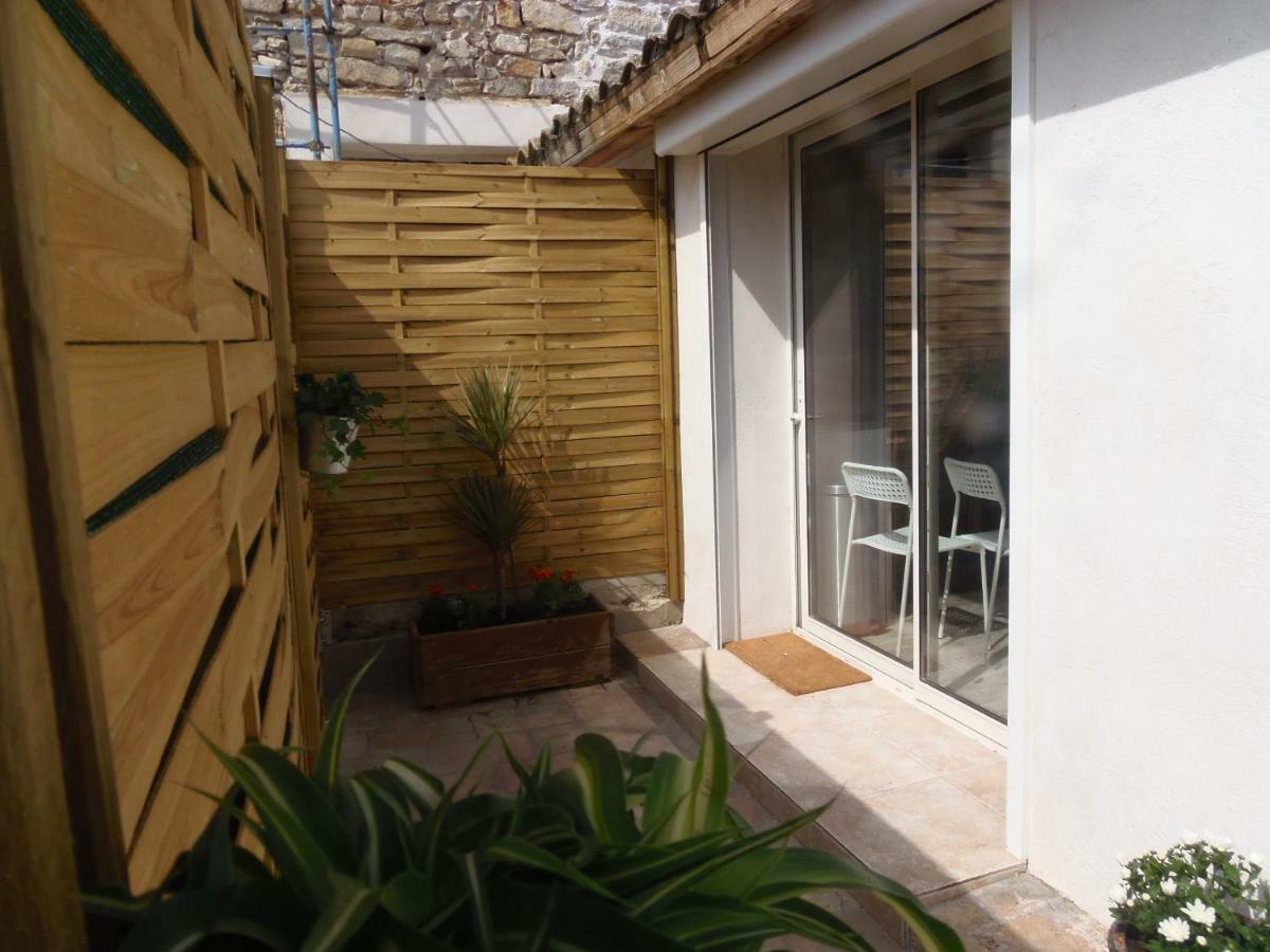 Apartamento Joli Mazet Entre Montpellier Et Nimes Aimargues Exterior foto